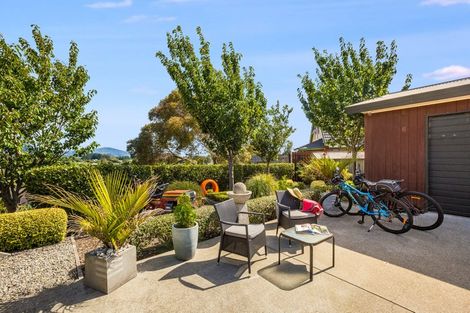 Photo of property in 25 Pine Ridge Terrace, Waikanae Beach, Waikanae, 5036
