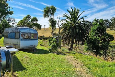 Photo of property in 32 Sandy Beach Road, Tinopai, 0593