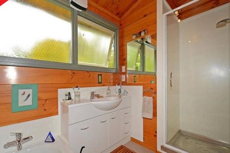 Photo of property in 35 Chatsworth Road, Silverstream, Upper Hutt, 5019