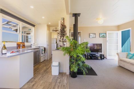 Photo of property in 640 Old Hill Road, Porangahau, 4291