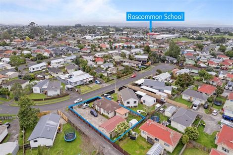 Photo of property in 25 Dungarvon Place, Clendon Park, Auckland, 2103