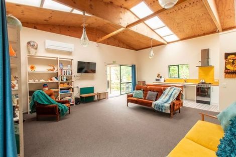 Photo of property in 301 Riverhead Road, Riverhead, Kumeu, 0892