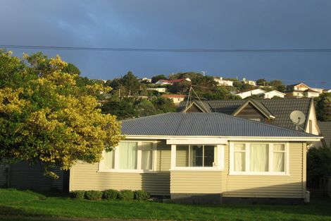 Photo of property in 2 James Street, Plimmerton, Porirua, 5026