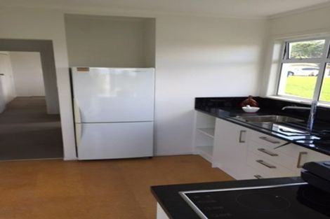 Photo of property in 2/80 Seaview Road, Castor Bay, Auckland, 0620