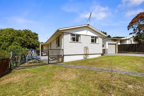 Photo of property in 17 Nassau Avenue, Grenada North, Wellington, 5028