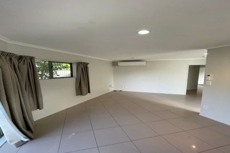 Photo of property in 1/60 Riverpark Crescent, Henderson, Auckland, 0610