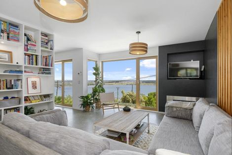 Photo of property in 42 Saint Andrews Hill Road, Mount Pleasant, Christchurch, 8081