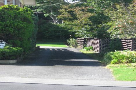 Photo of property in 2/24 Lewis Road, Pakuranga, Auckland, 2010