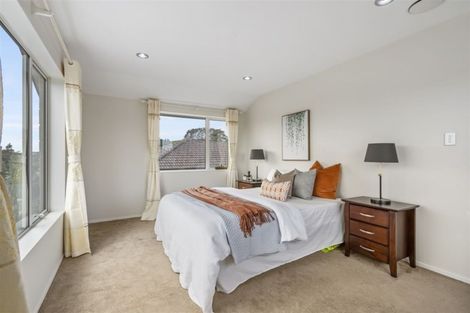 Photo of property in 23 Ravello Rise, Flat Bush, Auckland, 2019