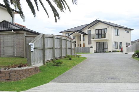 Photo of property in 43 Peninsula Road, Mangere, Auckland, 2022