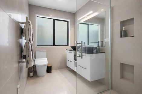 Photo of property in 15 Lynette Place, Pauanui, 3579