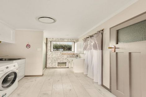 Photo of property in 14 Kerwood Place, Gore, 9710