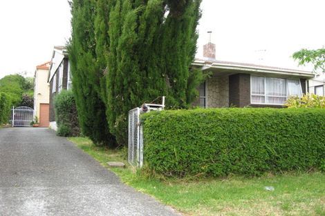 Photo of property in 16 Sullivan Avenue, Mangere Bridge, Auckland, 2022