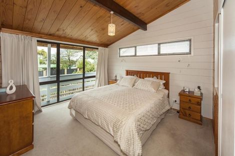 Photo of property in 10 Kitewao Street, Northcote, Auckland, 0627