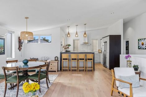 Photo of property in 40a Matakatia Parade, Matakatia, Whangaparaoa, 0930