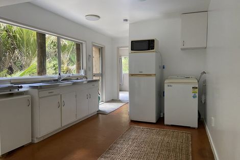 Photo of property in 33 Reynolds Place, Torbay, Auckland, 0630