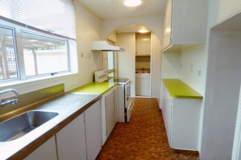 Photo of property in 64 Record Street, Fitzroy, New Plymouth, 4312