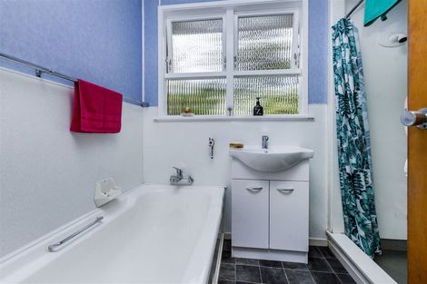 Photo of property in 10 Almadale Place, Hillcrest, Auckland, 0627