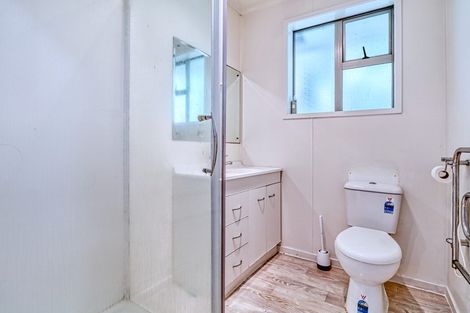 Photo of property in 5/2b Queensway, Three Kings, Auckland, 1024