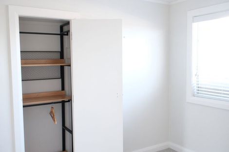 Photo of property in 12a Hinton Place, Weymouth, Auckland, 2103