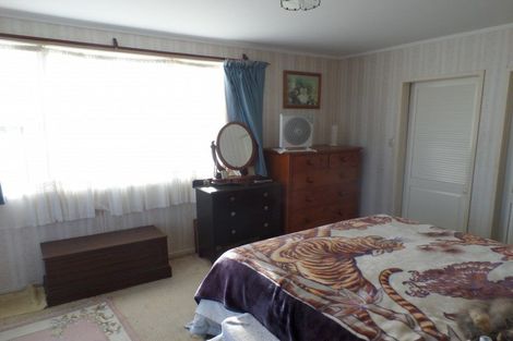 Photo of property in 10 Adams Road, Thornton Bay, Thames, 3575