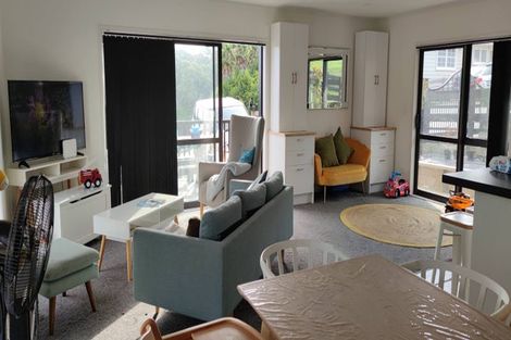 Photo of property in 8 Trosk Place, Waiuku, 2123