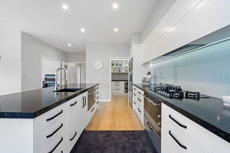 Photo of property in 14 Summerfield Way, Parahaki, Whangarei, 0112