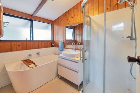 Photo of property in 25 Honeysuckle Lane, Mairangi Bay, Auckland, 0630