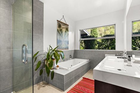 Photo of property in 257 Black Barn Road, Havelock North, 4294