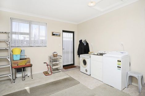 Photo of property in 118 Newcastle Street, Windsor, Invercargill, 9810