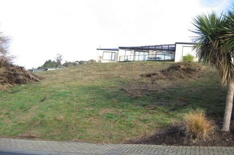 Photo of property in 2 Whitbourn Place, Fernhill, Queenstown, 9300