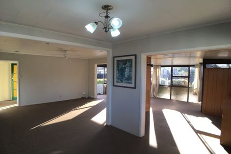 Photo of property in 28 Casuarina Road, Half Moon Bay, Auckland, 2012