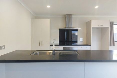 Photo of property in 35 Ridgedale Crescent, Flagstaff, Hamilton, 3210