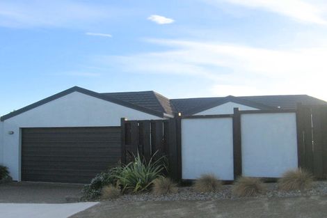 Photo of property in 27 Eskdale Road, Papakowhai, Porirua, 5024