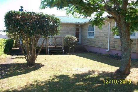 Photo of property in 28 Ozich Avenue, Te Atatu South, Auckland, 0610
