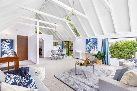 Photo of property in 84 Amapur Drive, Khandallah, Wellington, 6035