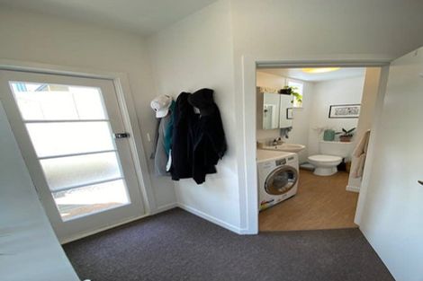 Photo of property in 21 Hawker Street, Mount Victoria, Wellington, 6011