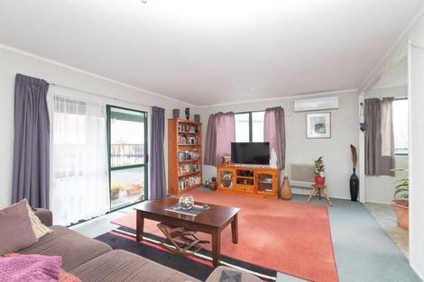 Photo of property in 8a Perry Place, Bader, Hamilton, 3206