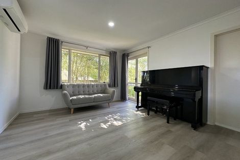 Photo of property in 38 Matija Place, Red Beach, 0932