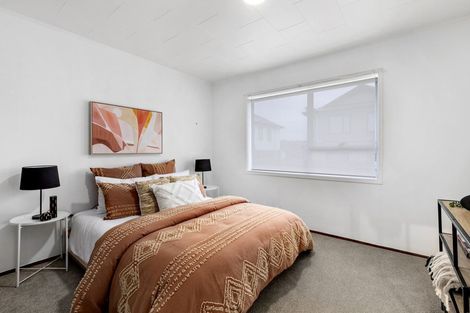 Photo of property in 2 Border Road, Henderson, Auckland, 0612