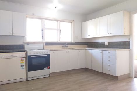 Photo of property in 16 Shearer Avenue, Papanui, Christchurch, 8052