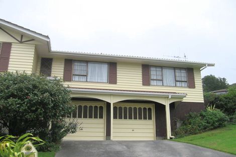 Photo of property in 1 Brasenose Place, Tawa, Wellington, 5028