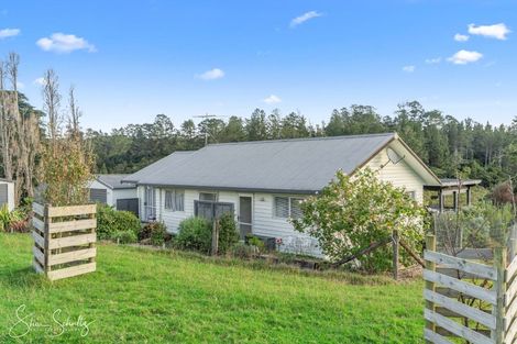 Photo of property in 86 Matakohe Wharf Road, Matakohe, 0593