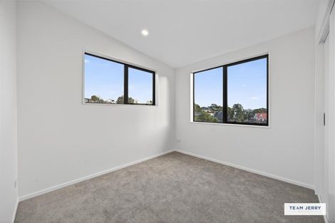 Photo of property in 25 Jandell Crescent, Bucklands Beach, Auckland, 2014