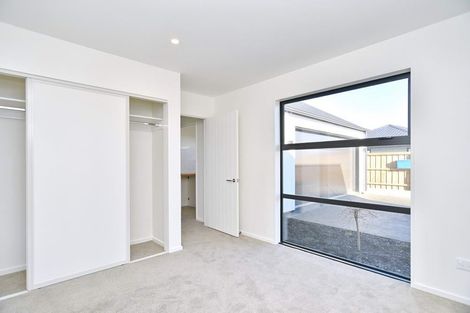 Photo of property in 17 Angus Place, Rangiora, 7400