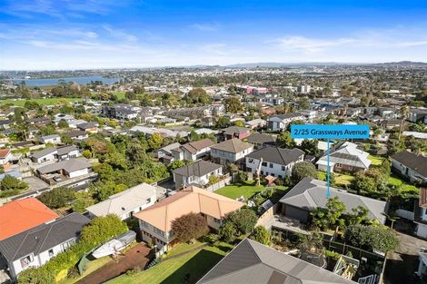 Photo of property in 2/25 Grassways Avenue, Pakuranga, Auckland, 2010