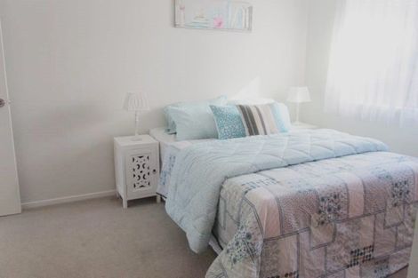 Photo of property in 78 Stanniland Street, Sunnyhills, Auckland, 2010