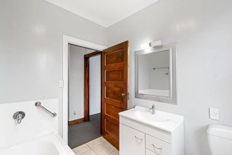 Photo of property in 6 Cambridge Street, Levin, 5510