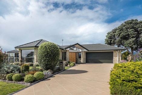 Photo of property in 11 Barrett Drive, Waikanae Beach, Waikanae, 5036