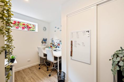 Photo of property in 105 Major Hornbrook Road, Mount Pleasant, Christchurch, 8081